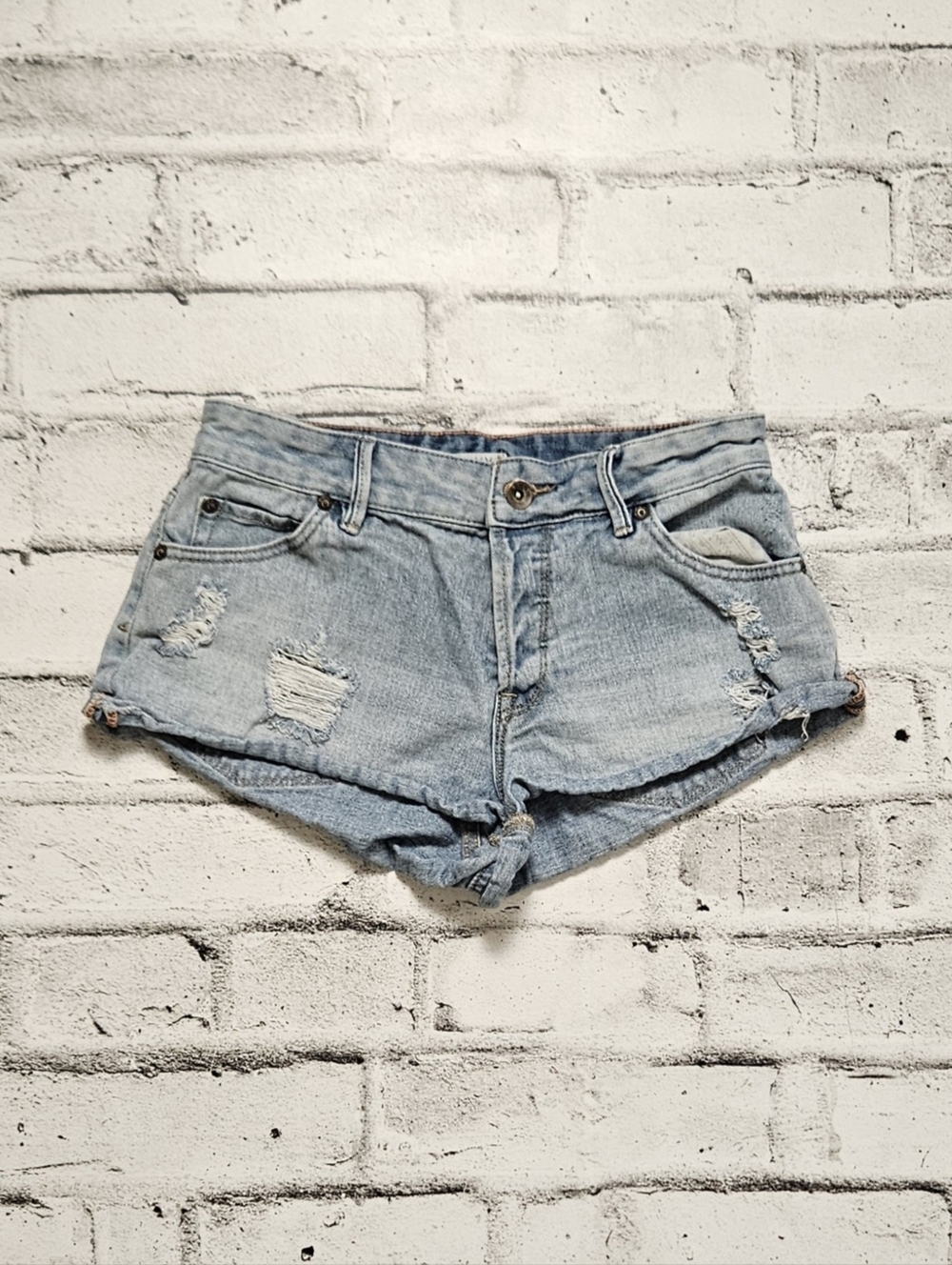 Roxy Distressed Denim Shorts Light Wash Low Rise Size 25